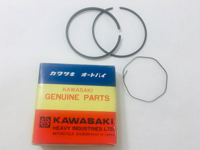 13008-035 NOS Kawasaki G-Series 72-73 G5 Rings