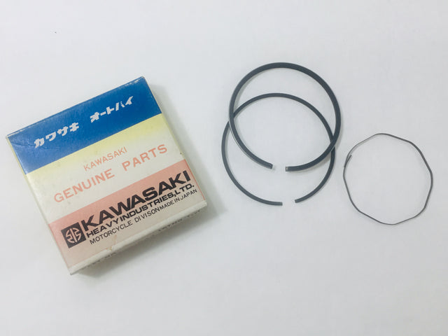 13024-043 NOS Kawasaki G Series G5 72-73 Rings