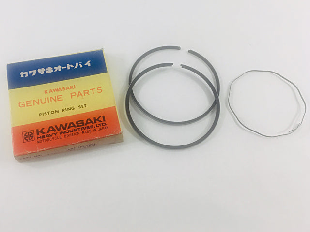 13025-048 NOS Kawasaki KX450, F12 MX Piston Rings