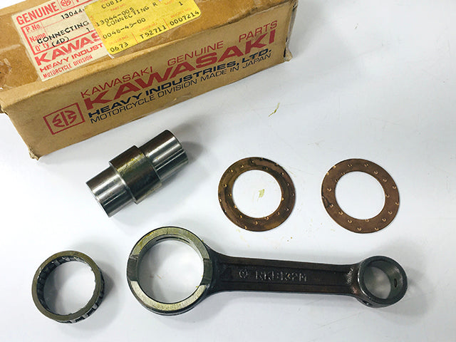 13044-005 NOS Kawasaki F2 F2TR F4 Connecting Rod Set