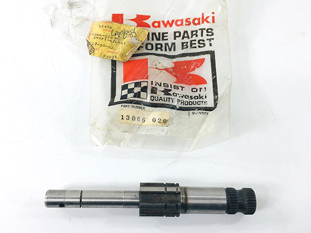 13066-026 NOS Kawasaki Kickstarter Shaft F8 F9