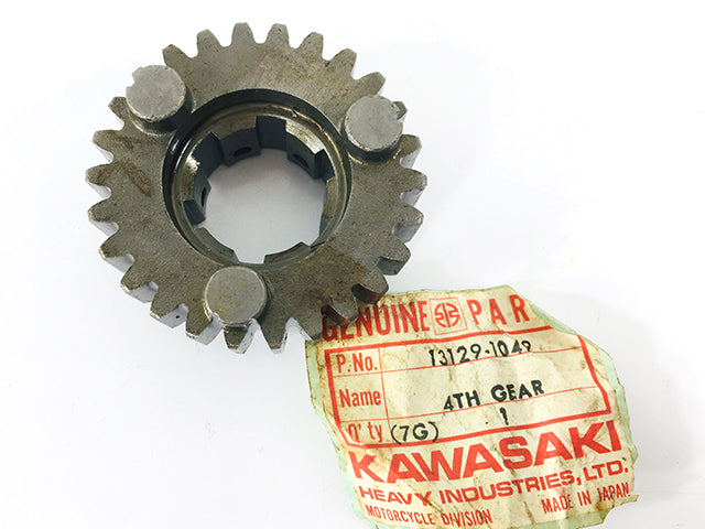 13129-1049 NOS Kawasaki 4th Gear Output 26T