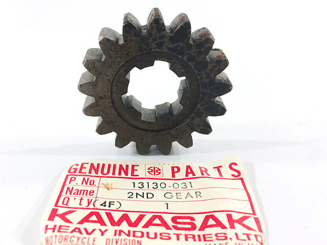 13130-031 NOS Kawasaki 2nd Gear Drive 17T