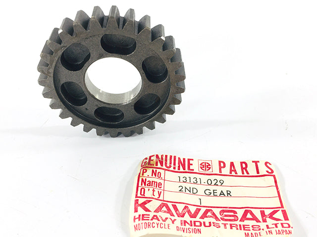 13131-029 NOS Kawasaki 2nd Gear Output 28T