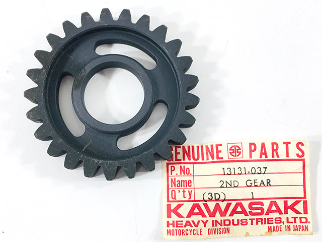 13131-037 NOS Kawasaki 2nd Gear Output Shaft 25T