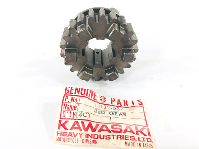 13132-037 NOS Kawasaki KZ400 3rd Gear Drive Shaft