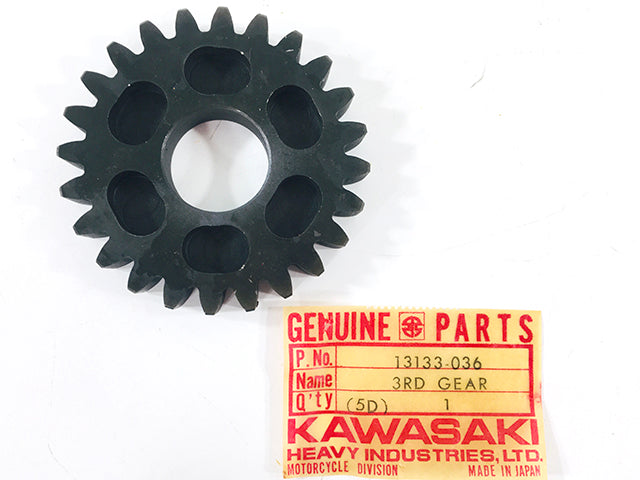 13133-036 NOS Kawasaki 3rd Gear Output 24T
