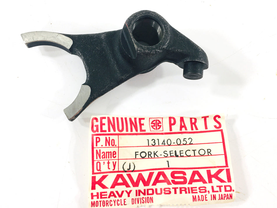 13140-052 NOS Kawasaki Fork Selector F5 F9