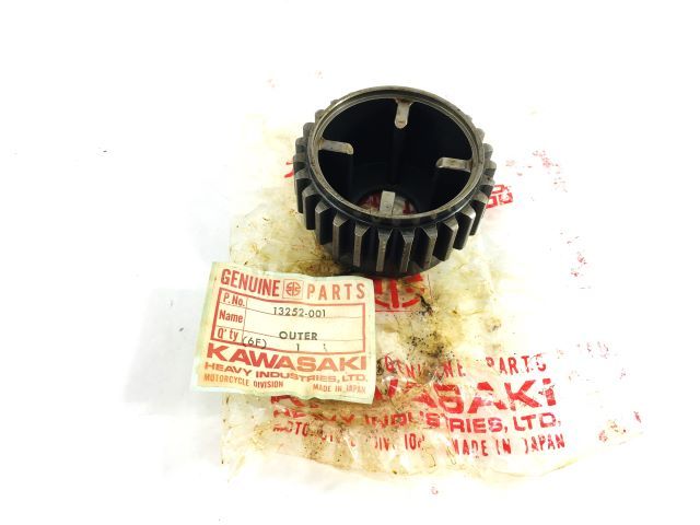13252-001 NOS KZ650 700 750 Outer Coupling