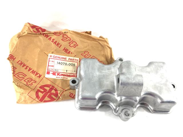 14070-005 NOS Kawasaki KZ400 Breather Cover