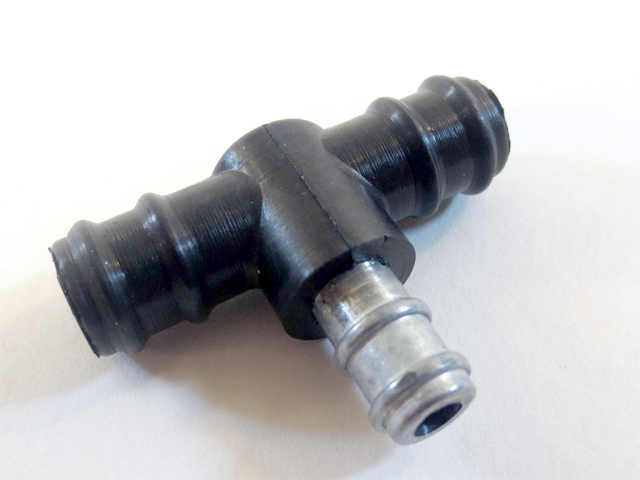 16046-002 Kawasaki Z1 Carb Fuel Pipe Joint