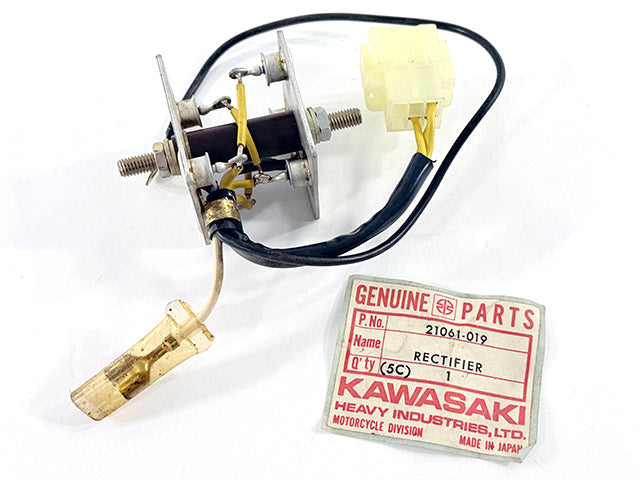 21061-019 NOS Kawasaki Z1 900B Rectifier