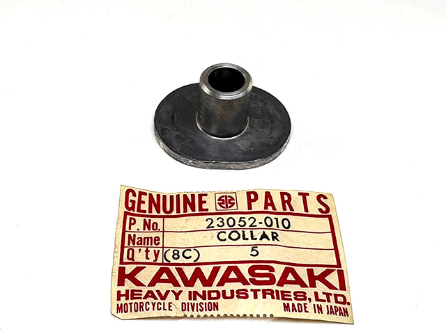 23052-010 NOS KZ900 LTD Headlight Collar