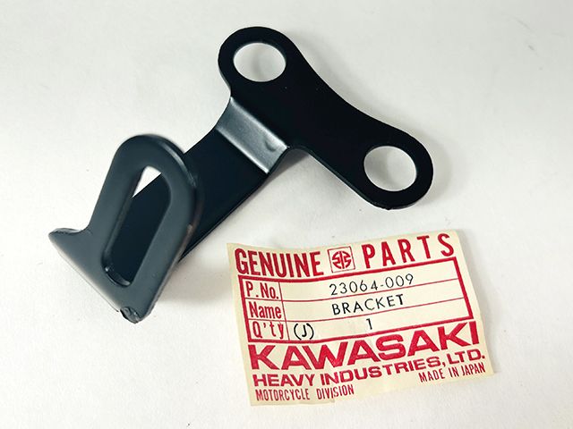 23064-009 NOS Kawasaki Z1 900 Headlamp Body Bracket