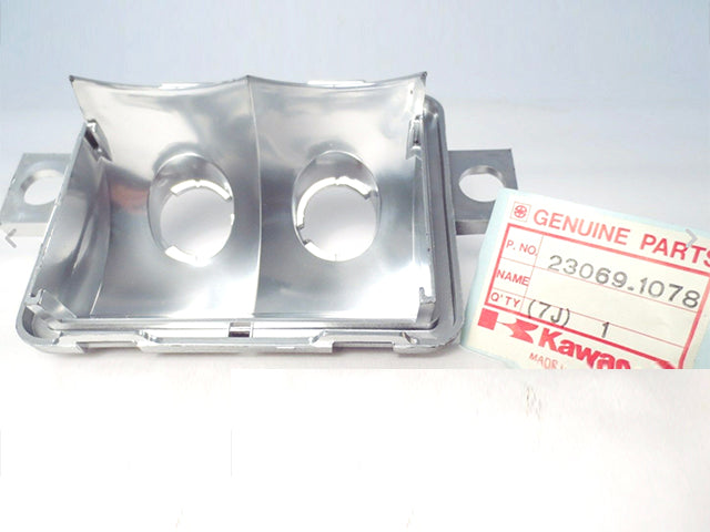 23069-1078 NOS Kawasaki ZX600 Tail Lamp Body