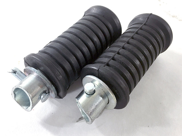 34028-009 NOS Kawasaki LH RH Rear Footrest Set
