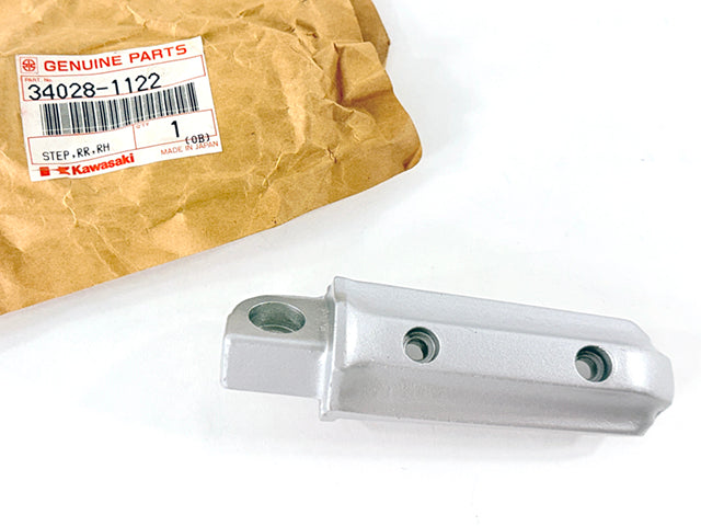 34028-1122 NOS Kawasaki ZX900 ZX600 Right Rear Passenger Footrest