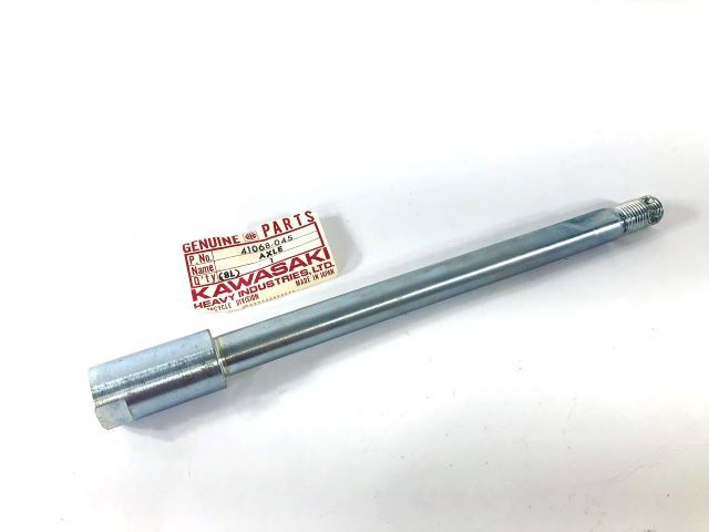 41068-045 NOS Kawasaki KZ400 Front Axle KZ400D