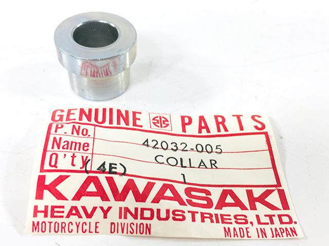 42032-005 NOS Kawasaki Rear Left Wheel Collar Hub Spacer