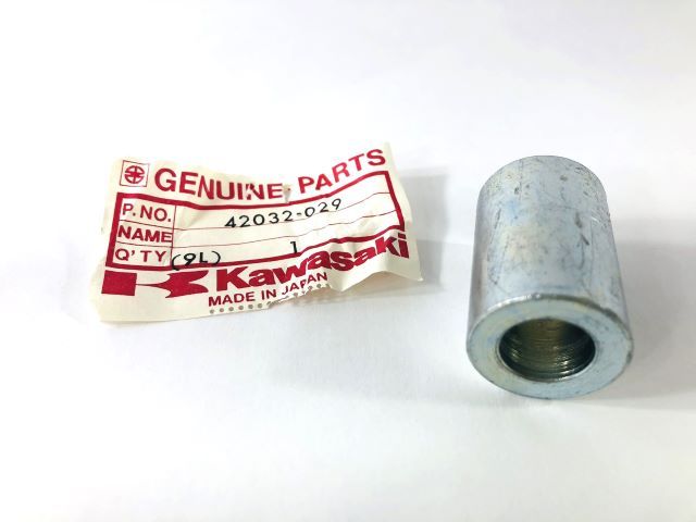 NOS Kawasaki MT1 KV75 71-80 Rear Axle Spacer