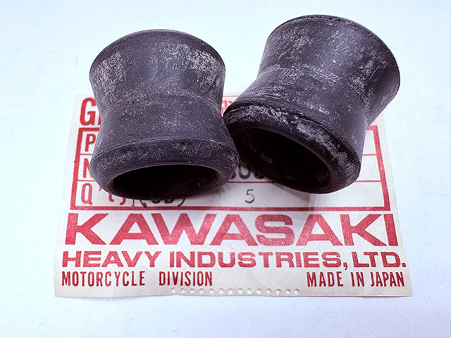 45017-006 NOS Shock Bushing Pair F7 F9 G4TR G5 KE100
