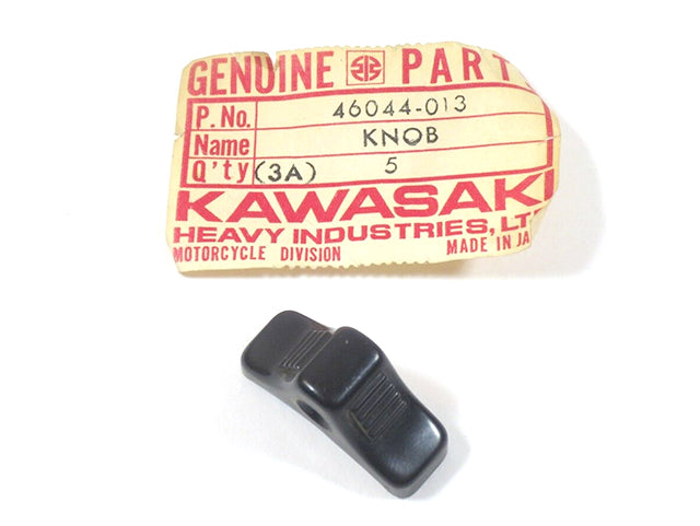 46044-013 NOS Kawasaki Z1 900 H2 750 Left Hand Lighting Switch Knob