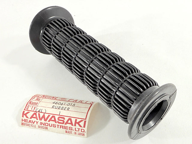 46061-015 NOS Kawasaki MT1 KV75 RH Handle Grip