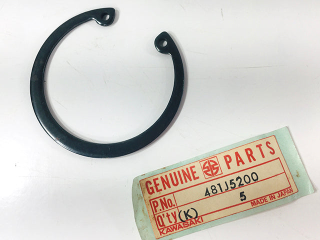 481J5200 NOS Kawasaki Rear Hub Circlip 52mm