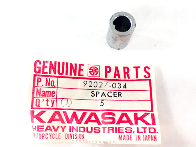 92027-034 NOS Kawasaki H1 500 Rear Fuel Tank Spacer