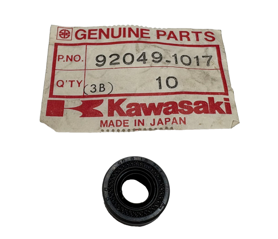 92049-1017 NOS Kawasaki Kz1000J KZ550 Oil Seal Transmission Cover