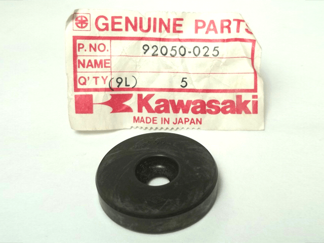 92050-025 NOS Kawasaki Clutch Pushrod Seal