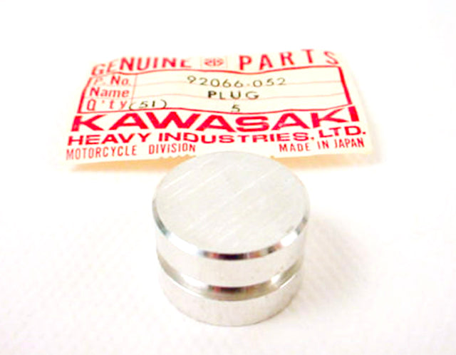 92066-052 NOS Kawasaki KZ750 LTD CSR TWIN Cylinder Head Plug