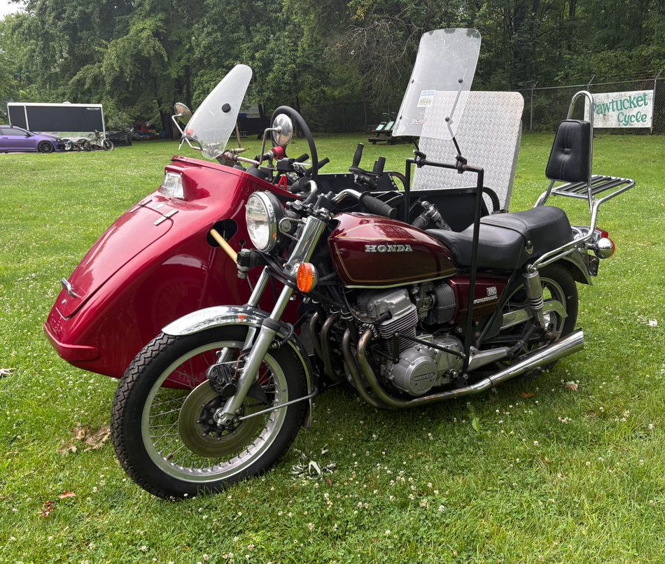 Honda CB750 Hondamatic with TomCo Side Car