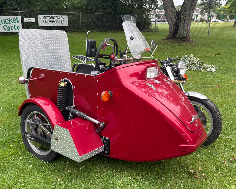 Honda CB750 Hondamatic with TomCo Side Car