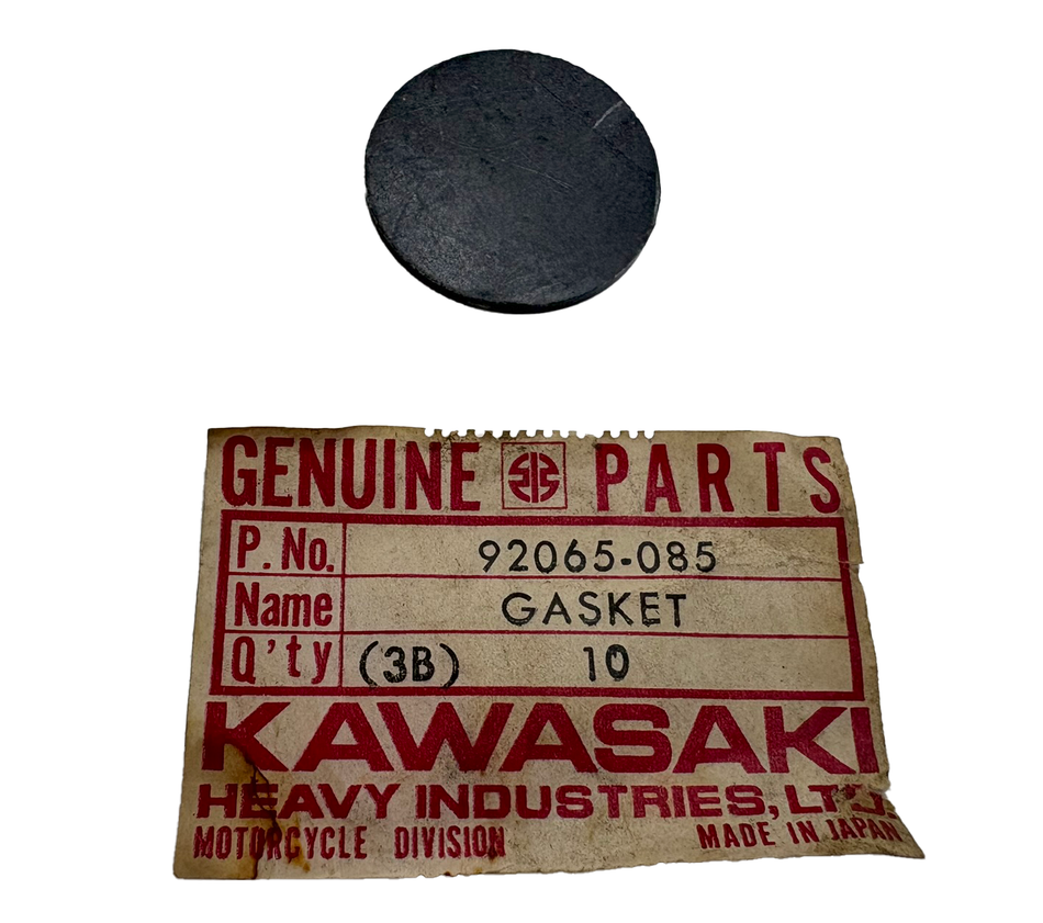 NOS Kawasaki H1 Oil Tank Cap Gasket 92065-085