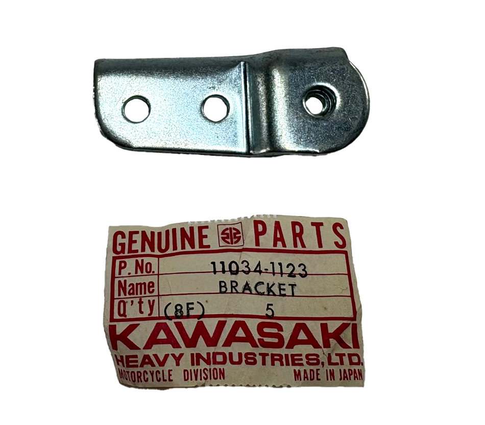 NOS Kawasaki Z1R RH Upper Fairing Bracket