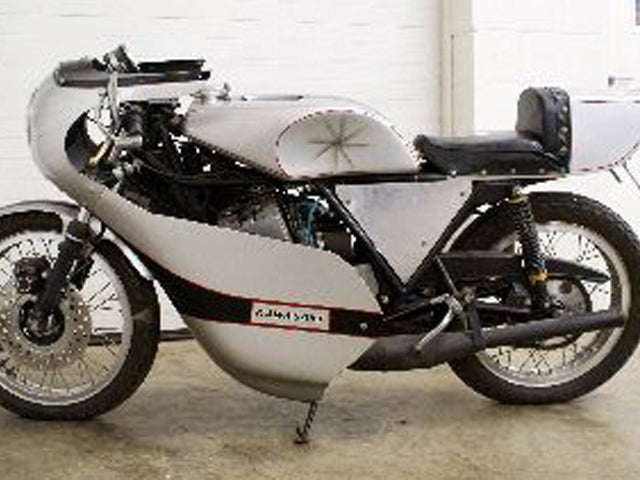 Kawasaki KH400 Café Racer