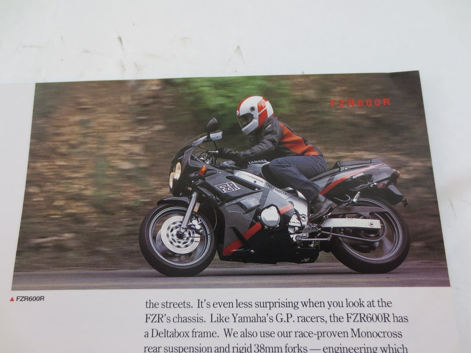 1990 YAMAHA SALES BROCHURE