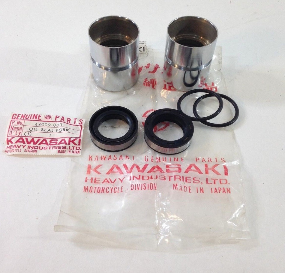 NOS Kawasaki C2SS C2TR FRONT FORK NUT/SEAL KIT J1T D1