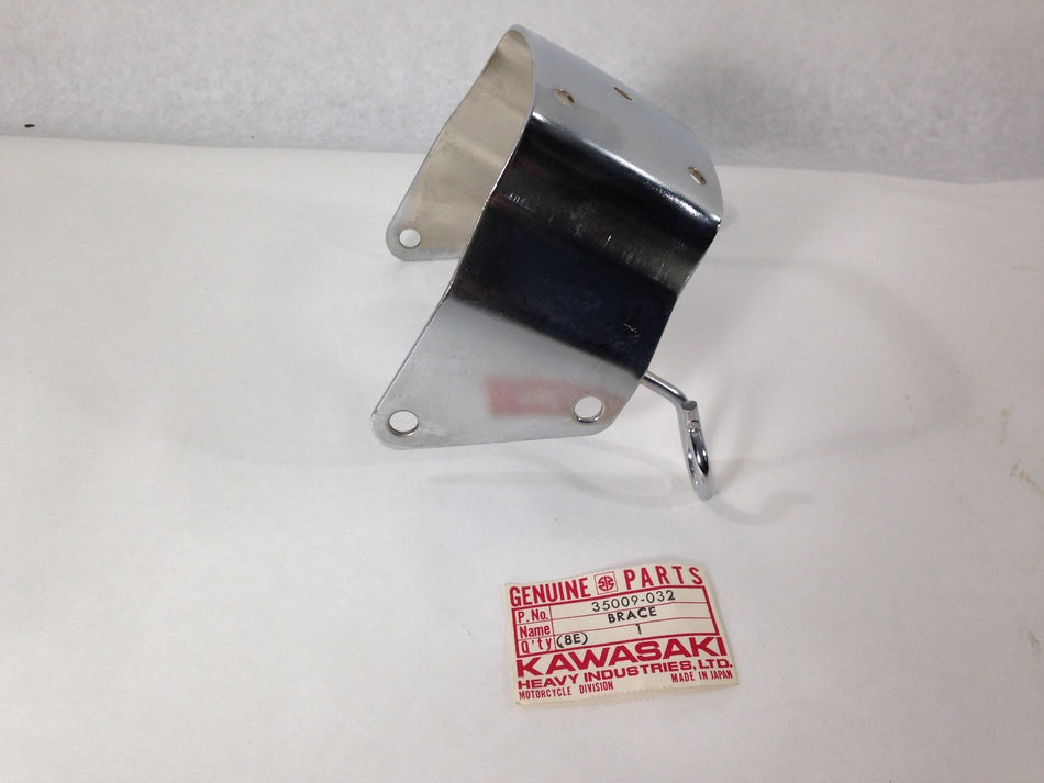 NOS KAWASAKI FRONT FENDER BRACE KZ400