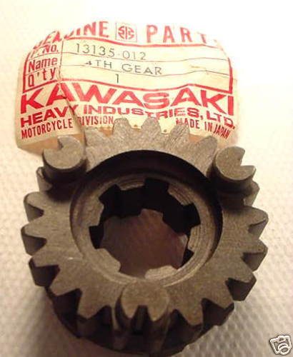 KAWASAKI F6 125 F7 175 NOS Output 4TH Gear 13135-012