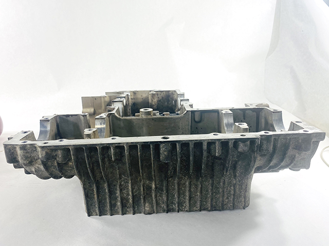 14001-107-2J Kawasaki KZ1000 Crankcase Bottom Only